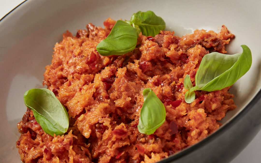 Tomato sauce with ‘nduja and basil