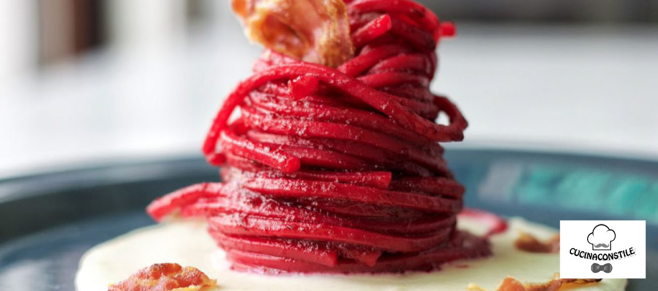 Spaghetti alla barbabietola con chips di Coppa