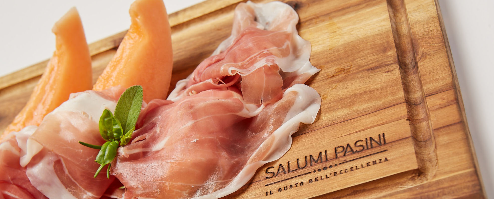 Tagliere con prosciutto crudo e melone