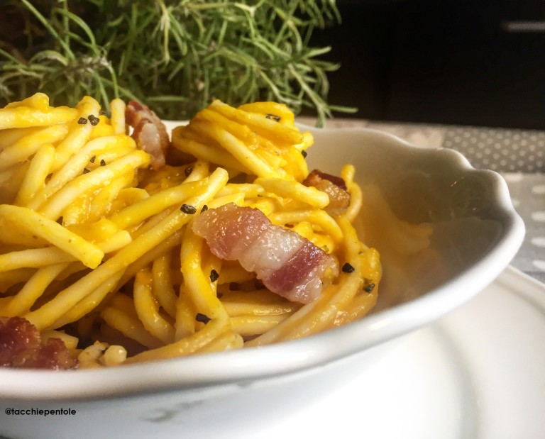 Spaghetti in crema di zucca e bacon