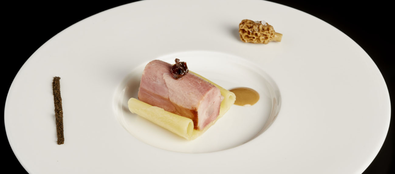 Pork shank with beeswax, true morels’ sauce and onion preserve