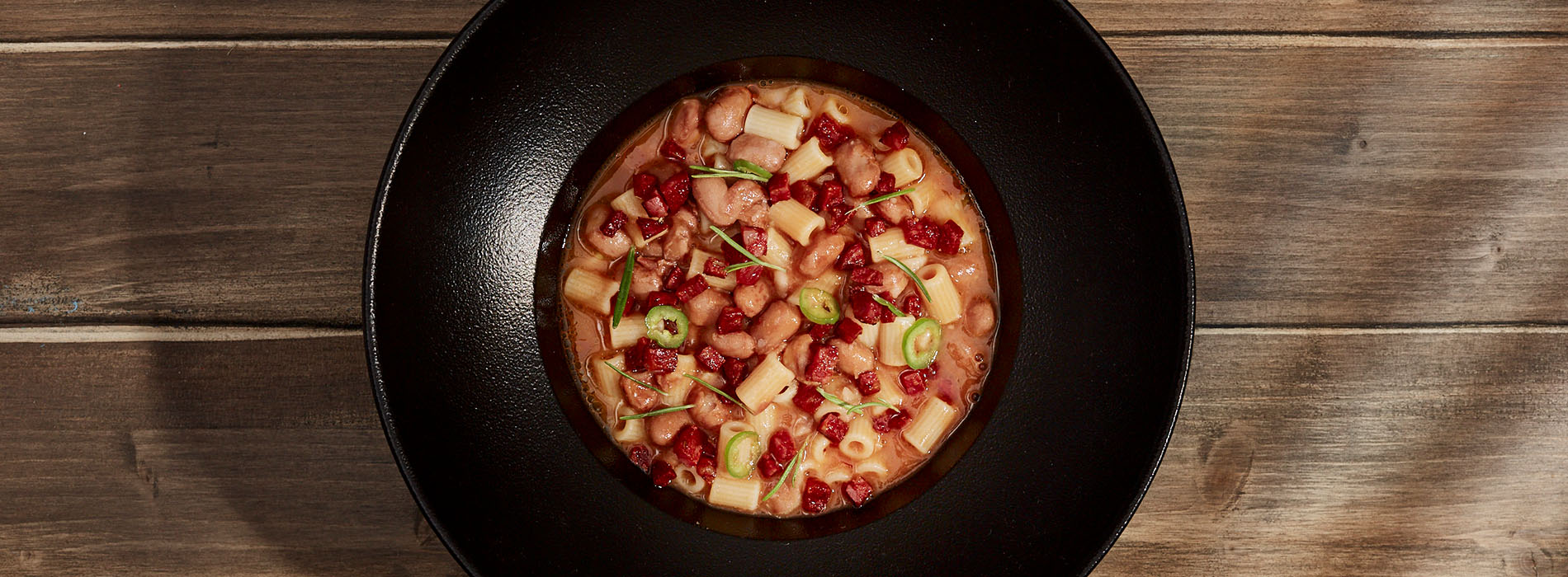 Pâtes avec haricots borlotti et Capocollo piquant