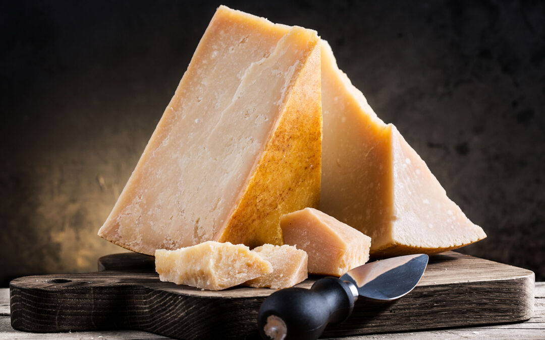 How is Grana Padano Cheese made: Origin, Nutritional Values ​​and Recipes