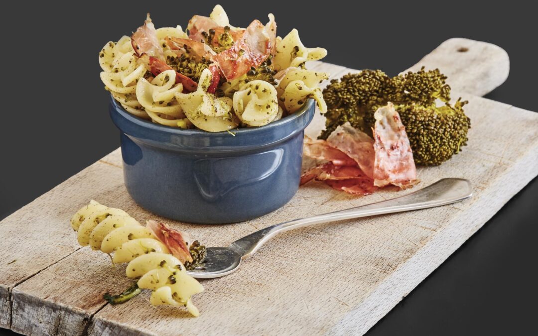 Fusilli avec brocoli et bacon croustillant