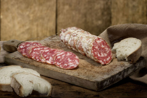 SALAMI WITH SPARKLING WINE FROM LOMBARDY 2